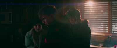 - I didn't mean to.
- Hey, hey, I know that. - Snow Falls