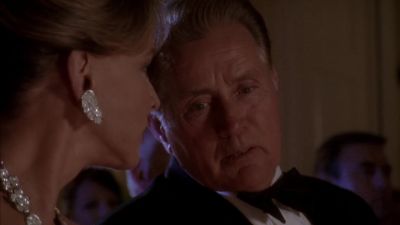 I didn't see the flag. - The West Wing
