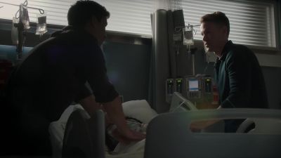 I didn't even touch her. - The Resident