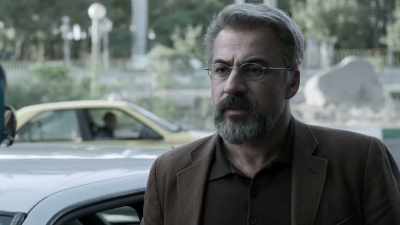 - I didn't want to bother you.
- Take off your glasses. - No Date, No Signature