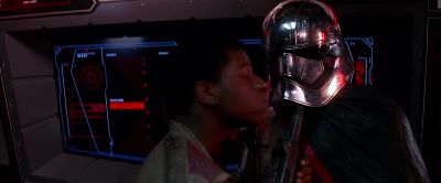 I disagree What do we do with her - Star Wars: Episode VII   The Force Awakens
