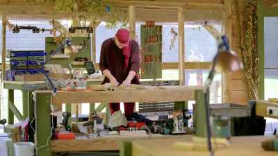 I do make sculptures,
but they're abstract, - Handmade: Britain's Best Woodworker