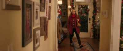 - ♪ I do what I want ♪
- ♪ She does ♪ - A Bad Moms Christmas
