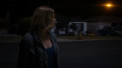 (dog barks) - Fear the Walking Dead