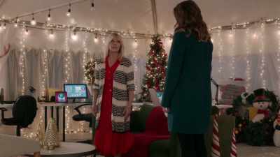 I don’t want to be treated
any differently, Amanda. - Ms. Christmas Comes to Town