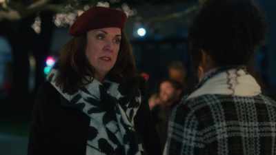 I don't appreciate you
telling me how to live my life. - A Show-Stopping Christmas