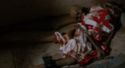 I don't believe it The aliens killed a dinosaur - Scary Movie 4