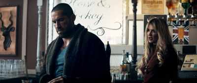 - I don't blush now, darlin'.
- Yeah, I bet you don't. - Avengement
