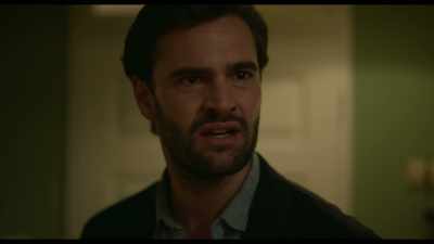 - I don't care what reason you give...
- David. - Behind Her Eyes