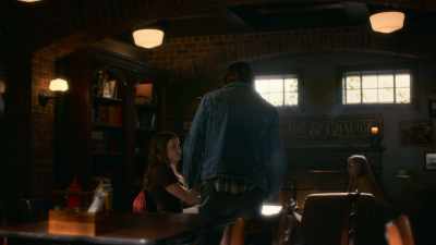 - I don't drink.
- Really? All right then, hey. - The Order