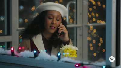 I don't get it, he's
fulfilling all the wishes, - Inventing the Christmas Prince