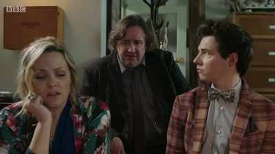 I don't get it. Why kill off a good
character and keep a rotten one? - Shakespeare & Hathaway - Private Investigators
