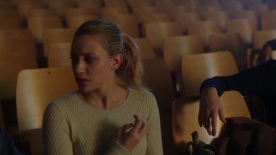 ♪ Don't go ♪ - Riverdale