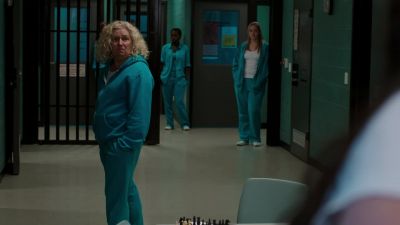 -I don't have a fat ass.
-You do. - Wentworth