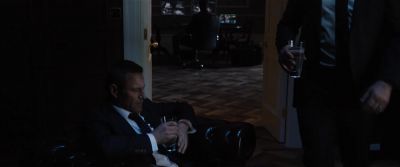 I don't know about you but I'm thirsty as fuck - London Has Fallen