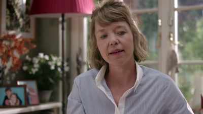 I don't know Claire at all, - Motherland