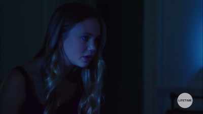 - I don't know.
- Ellie, what did it sound like? - The Watcher in the Woods