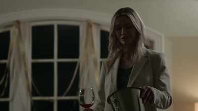 I don't know how a doctor raised - Look Who's Stalking