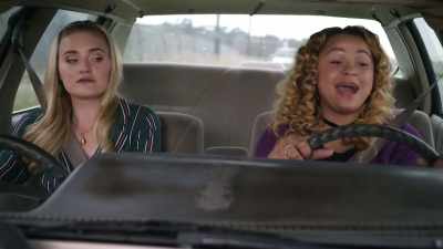 I don't know how you convinced
my uncle to let me drive, - Schooled