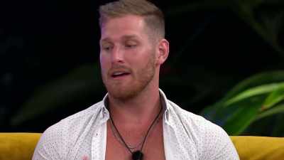 I DON'T KNOW HOW MALLORY IS
DOING, BUT I FEEL LIKE WITH - Love Island