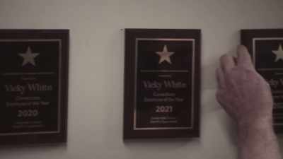 I don't know, I don't
know what to say, - Bad Romance: The Vicky White Story