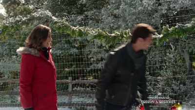 I don't know,
I don't see anything. - Northern Lights of Christmas