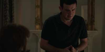 I don't know, I, uh... I need to see me mum. - Maxine