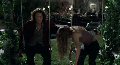 I don't know if we should go. - 10 Things I Hate About You