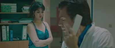- I don't know it.
- No, she doesn't know it. - Beauty and the Dogs