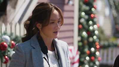 - I don't know, I've
always been uncomfortable - A Big Fat Family Christmas