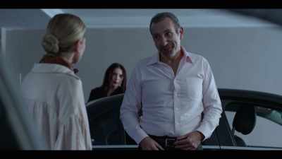 I don't know, maybe
your bachelorette apartment. - ¿Quieres ser mi hijo?