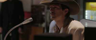 - I don't know.
- (Quentin chuckles) - Vengeance