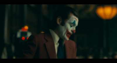 - I don't know.
- [scattered chuckling] - Joker: Folie à Deux