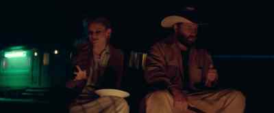 I don't know, that... that just
looks like one big mess to me. - Catching Dust