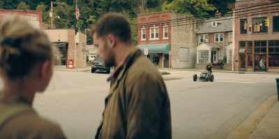 - I don't know.
- [vehicle approaching] - The Peripheral