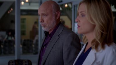 I don't know you well enough
to talk about her. - Grey's Anatomy