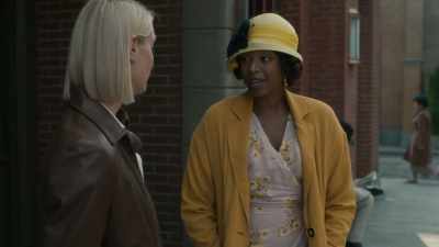 - I don't know what to do. - Frankie Drake Mysteries