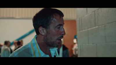I don't know what's going on.
I've no idea what happened, - Take Us Home: Leeds United