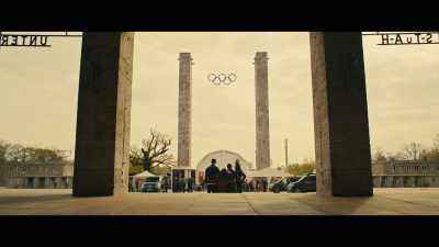 - I don't know what's
gonna happen next, - Pitch Perfect: Bumper in Berlin