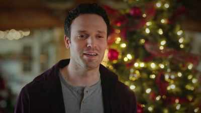 I don't know
what's gonna happen, - Unwrapping Christmas: Olivia's Reunion