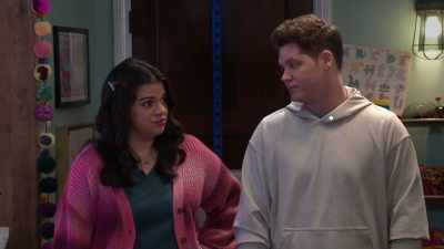 - I don't know
what's more shocking-- - Lopez vs Lopez
