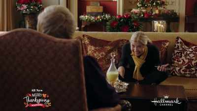 - I don't know why!
- (phone ringing) - Christmas at Castle Hart