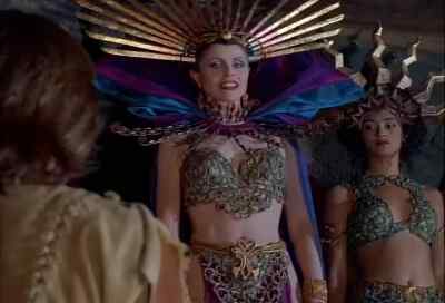 I don't know who you are..., - Hercules in the Maze of the Minotaur