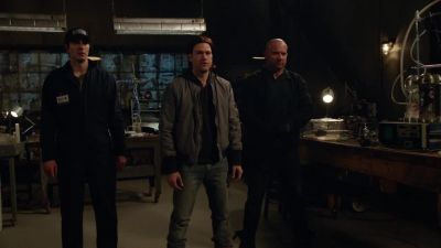 I don't like the way
she's looking at us. - DC's Legends of Tomorrow