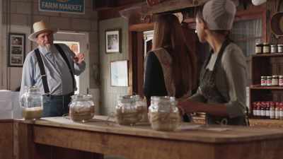 I don't mean to interrupt
but Rachel, - Christmas at the Amish Bakery