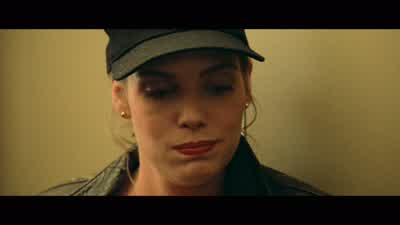 I don't normally invite students to my house. - Top Gun