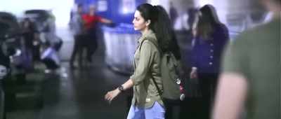 I don't play hard to get - Naam Shabana