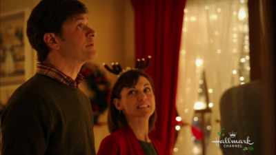 I don't really dotraditional Christmas. - Christmas Connection