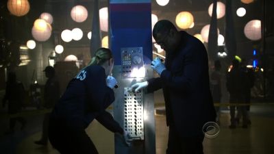 I don't see any camera here. - CSI: Crime Scene Investigation