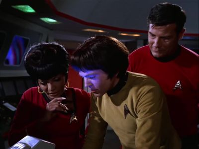 - I don't see any change.
- It's there, lieutenant. - Star Trek